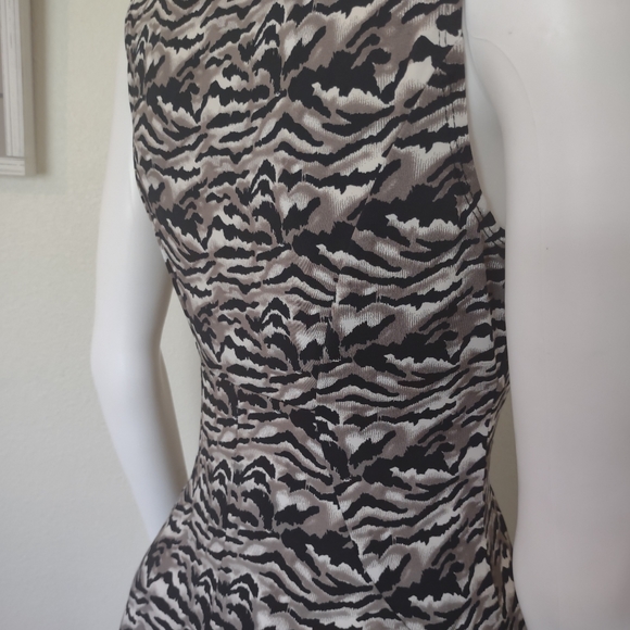 Jonathan Martin Sleeveless Fit & Flare Dress sz6 EUC - Picture 8 of 13